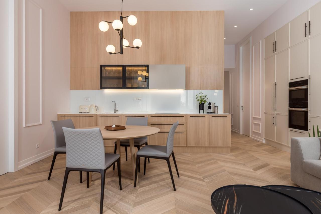 Plaza Apartment