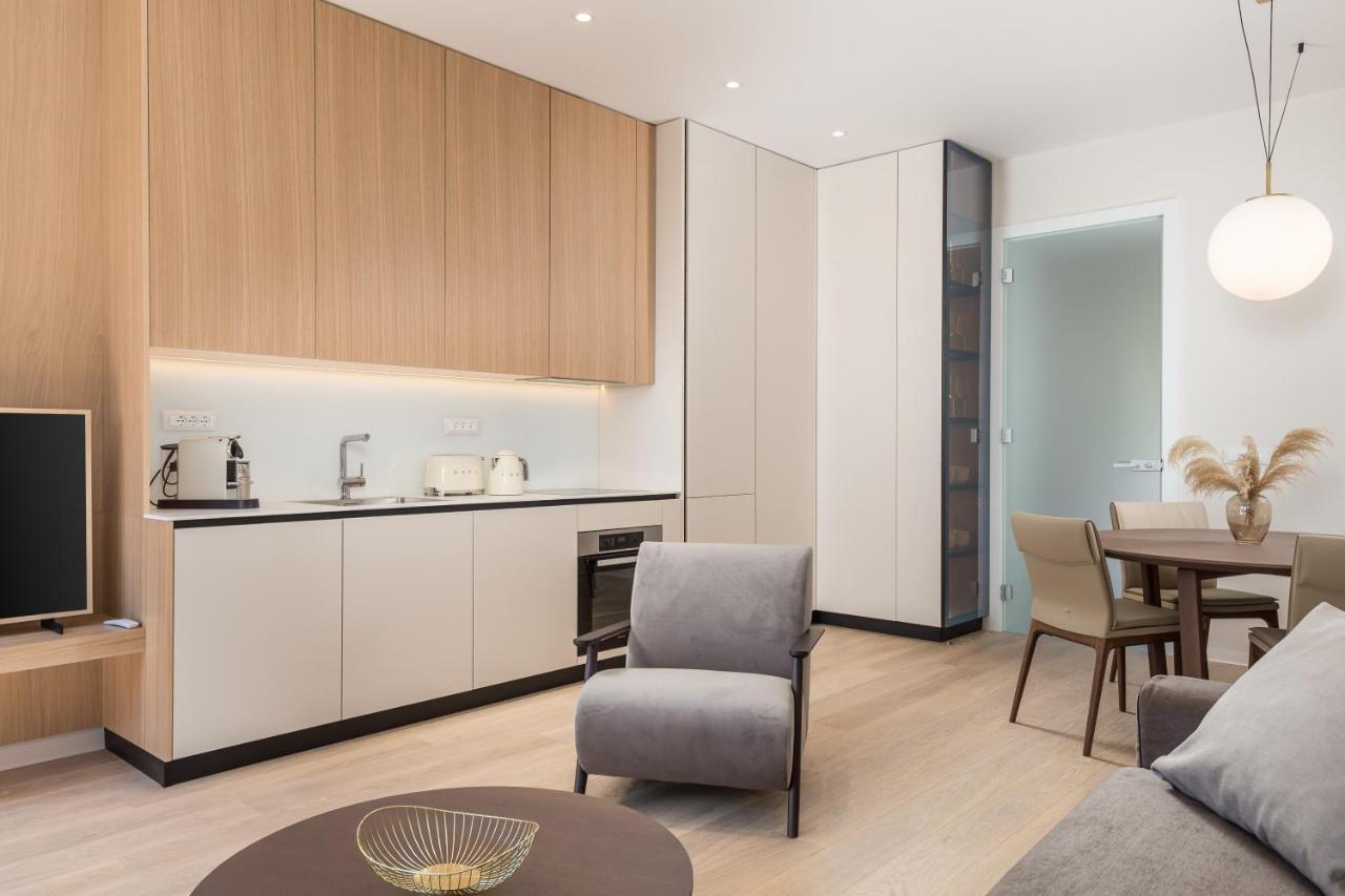 Apartment Plaza