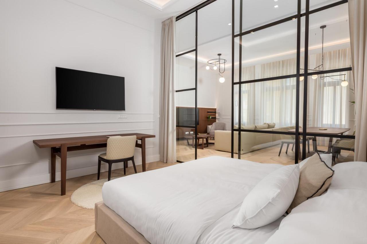 Apartment Plaza *